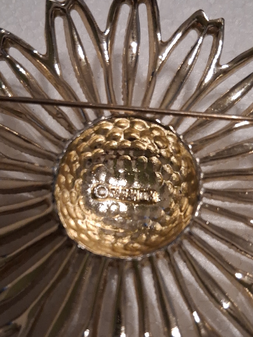 Brooch - Picture 5 of 5